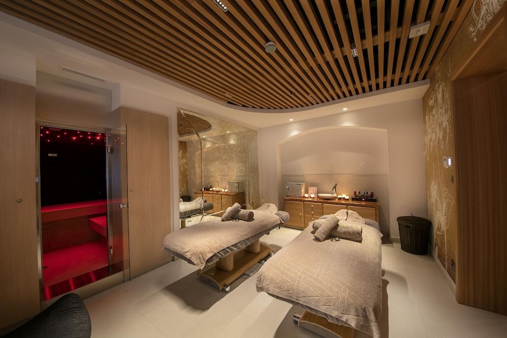 Boutique Hotel Alhambra Mali Lošinj Buitenkant foto